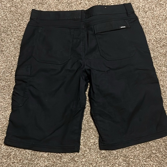 Prana standard fit black shorts - Picture 3 of 4